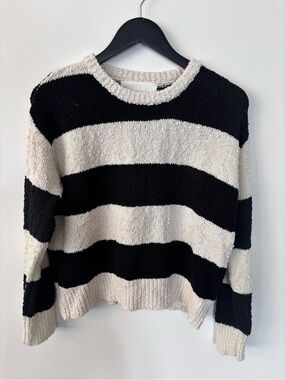 Pink Martini Striped Crewneck Sweater Black and Cream sz Small